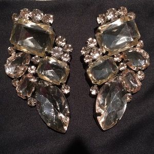 Killer VINTAGE RHINESTONE Earrings 🤍